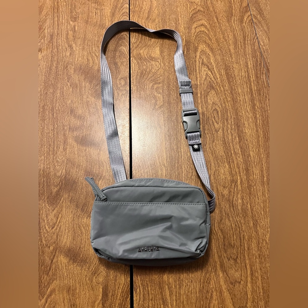 All About Large Crossbody Belt Bag Athleta - Picture 3 of 6